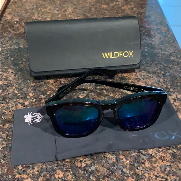 Wildfox Classic Tortishell sunglasses- - Picture 1 of 4
